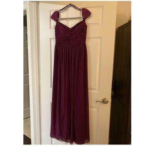 Caché Plum Gown, Size 6 like new